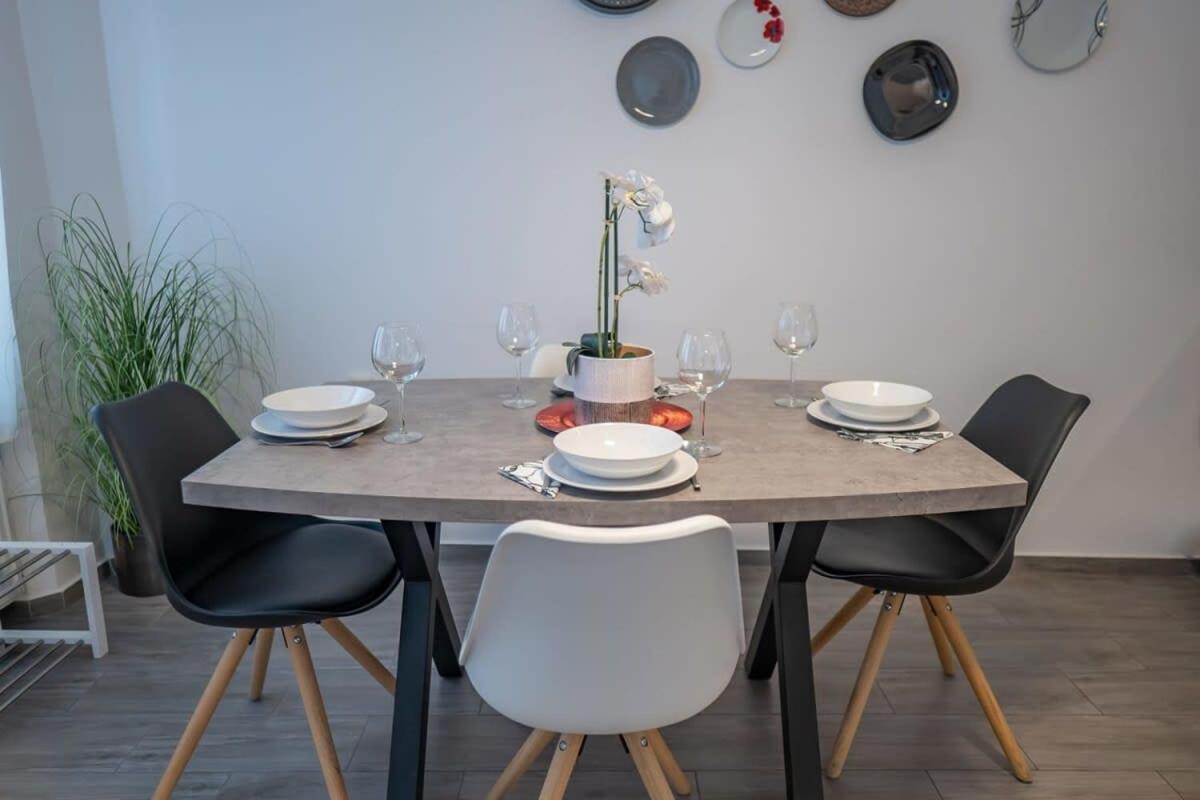 Chic Central Flat With River View 布达佩斯 外观 照片