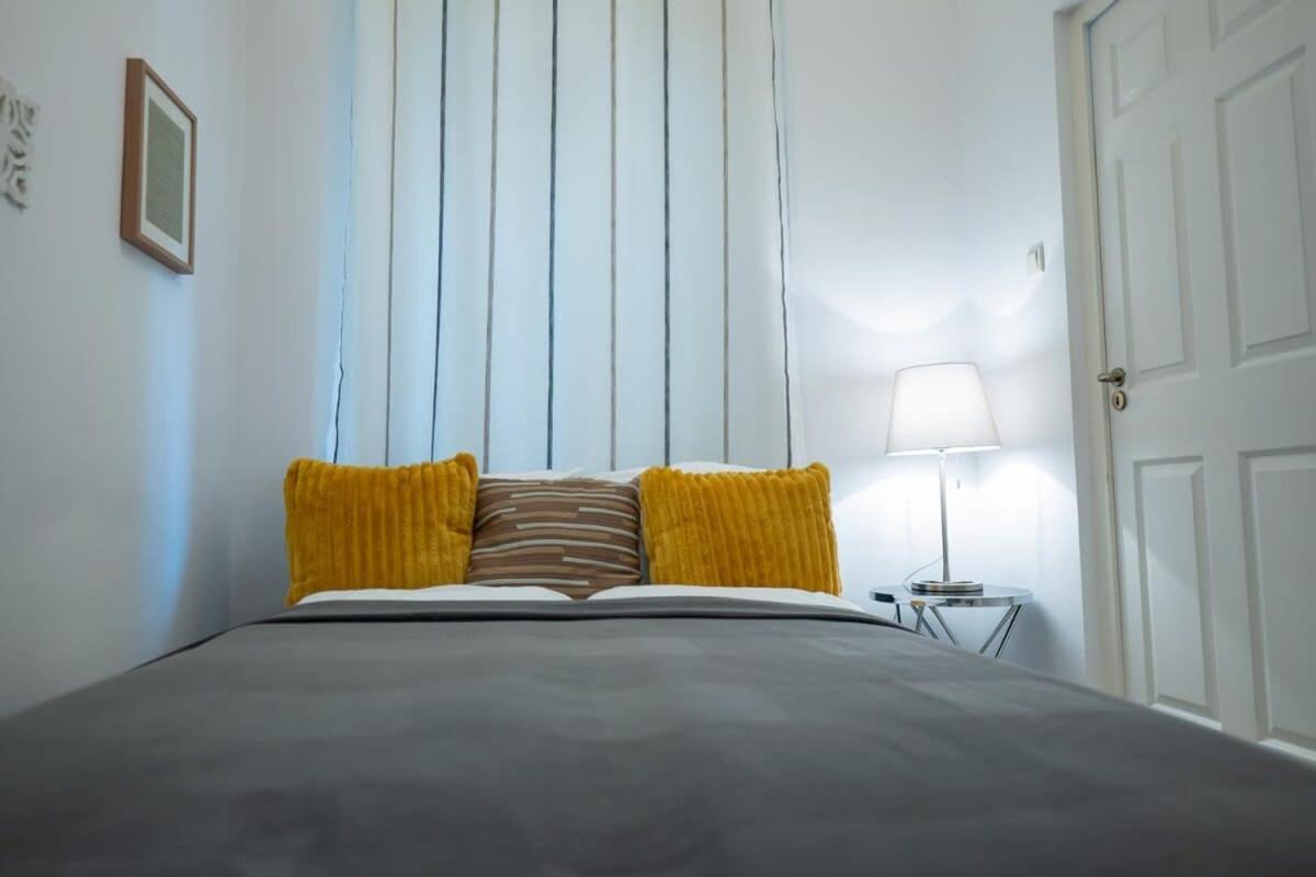 Chic Central Flat With River View 布达佩斯 外观 照片