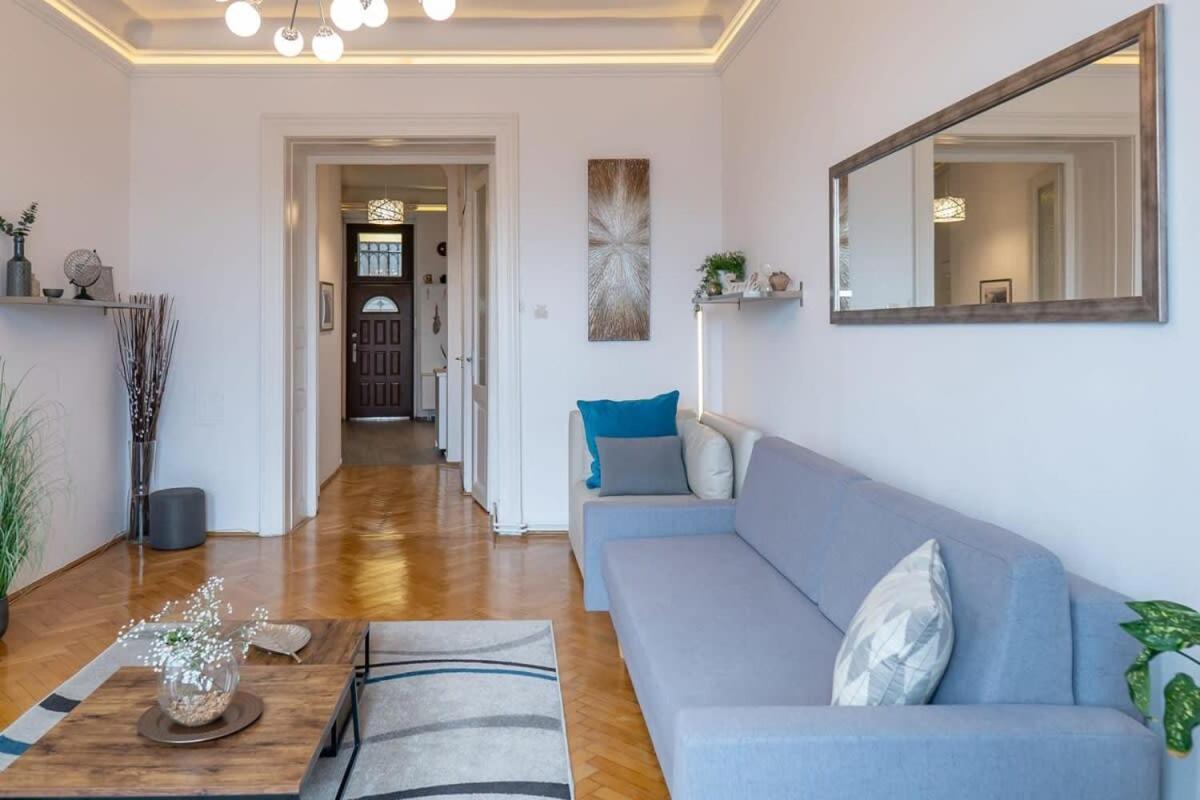 Chic Central Flat With River View 布达佩斯 外观 照片