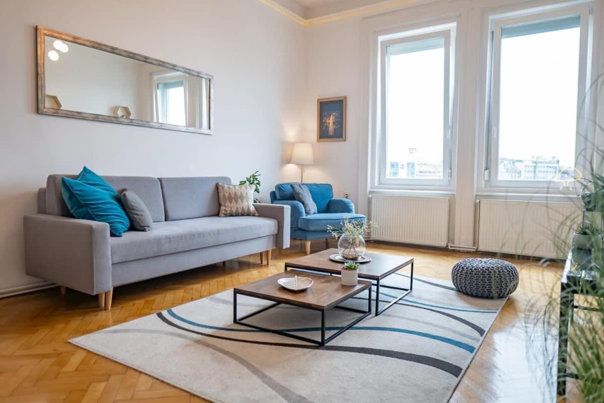 Chic Central Flat With River View 布达佩斯 外观 照片